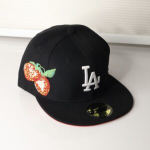 فیت بک LA Strawberries